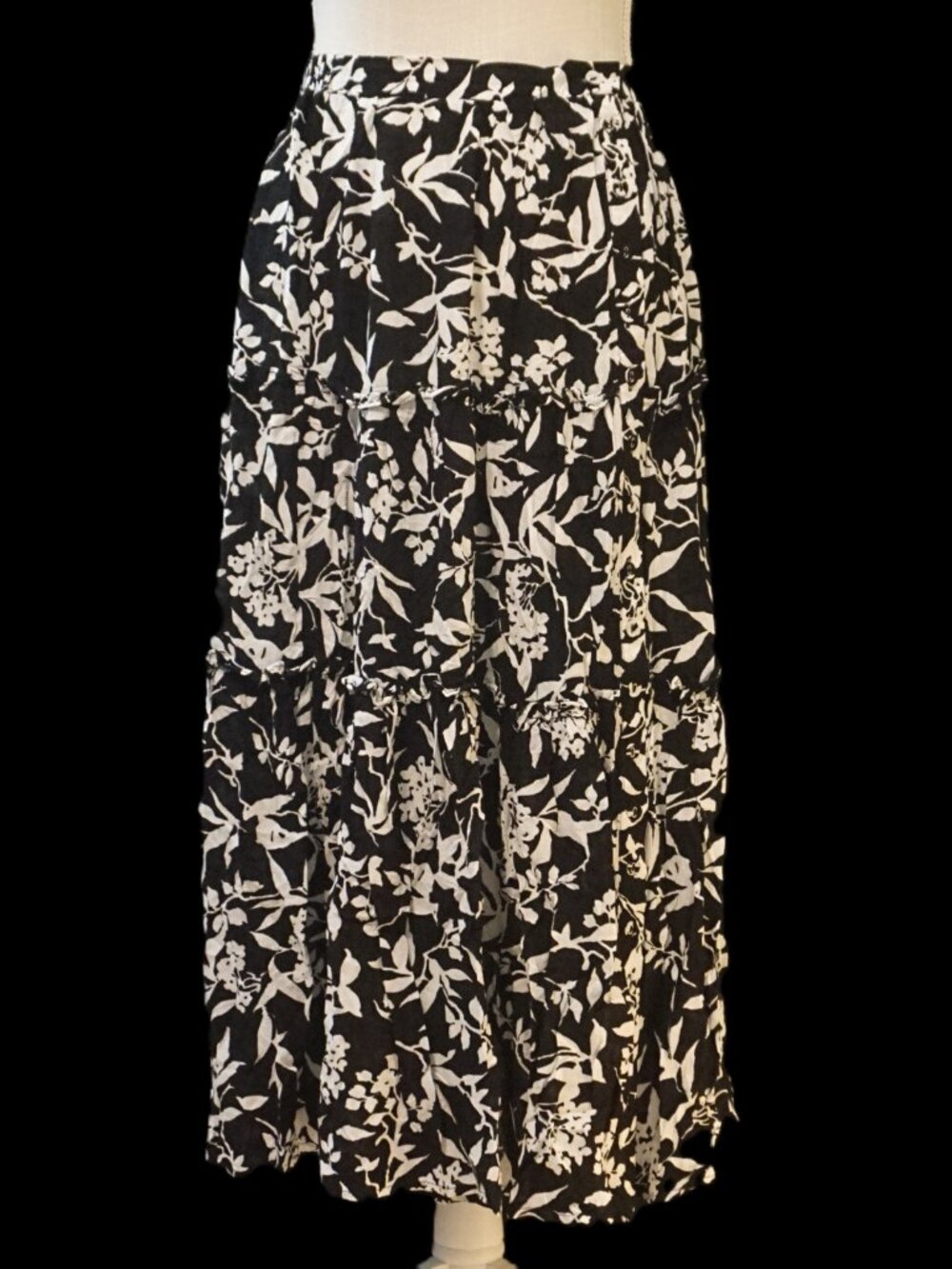 Cynthia Rowley Black White Print Flat Front Elastic Back Full Tiered Midi Skirt